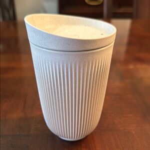 NESPRESSO Spill Proof Loop On The Go Mug & Lid 10 oz.